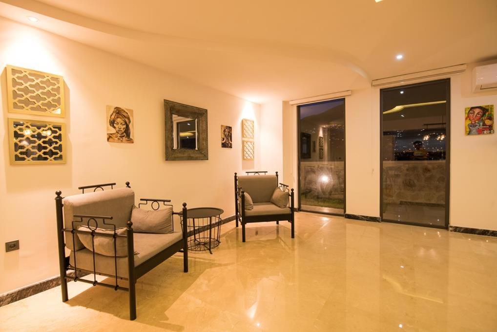 Villa Unlimited 2 Luxury 6 Bedroom Villa Kas Bagian luar foto